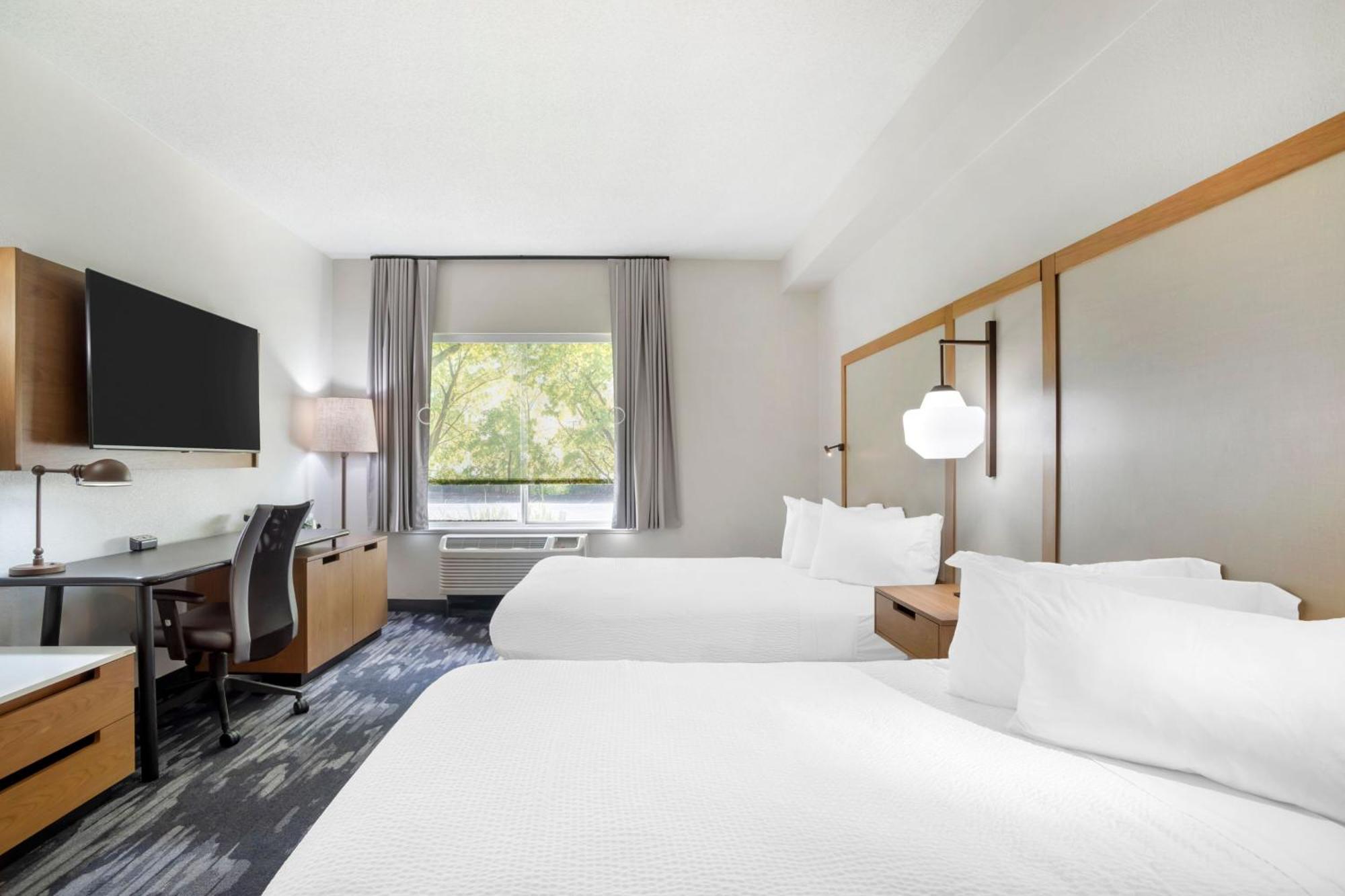 Fairfield & - Hotel Boone