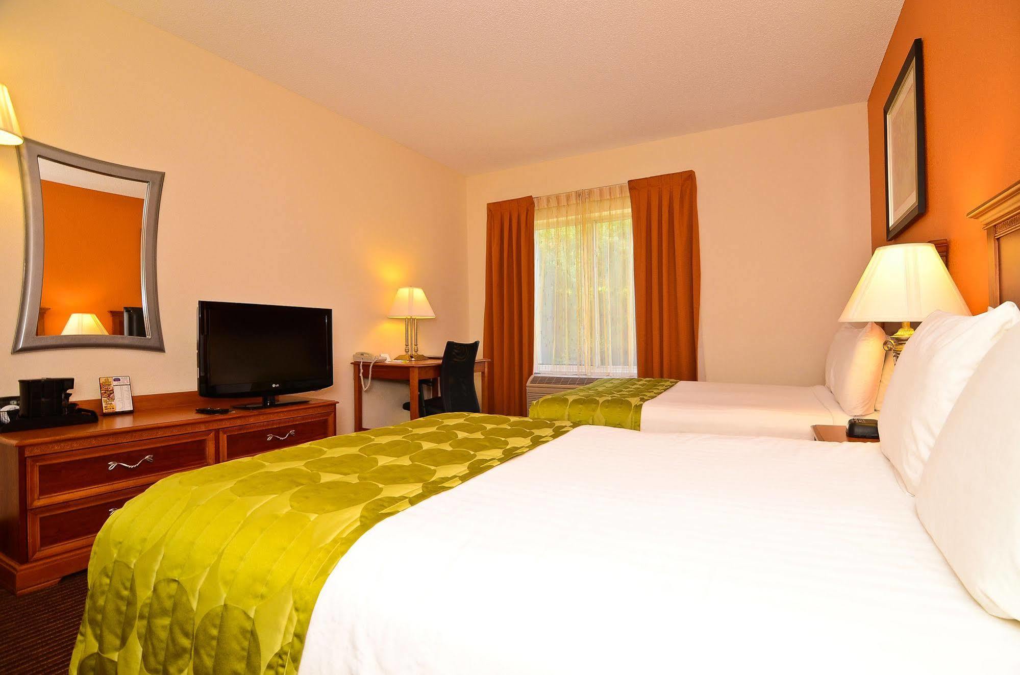 Fairfield & - Hotel